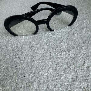 Black Oval Fashion glasses